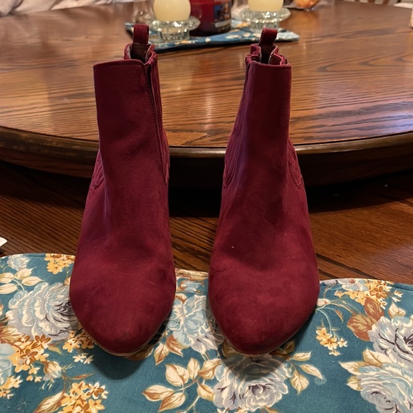 Deep burgundy booties - Picture 2 of 4